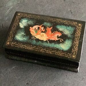 1992 Russian Trinket Box Rushing Troyka 3 Horse Carriage Black Red